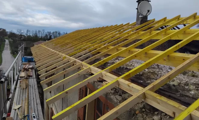 Rénovation de toiture de maison ancienne à Rochetoirin , La Tour-du-Pin, DOUBLIER NICOLAS CHARPENTE